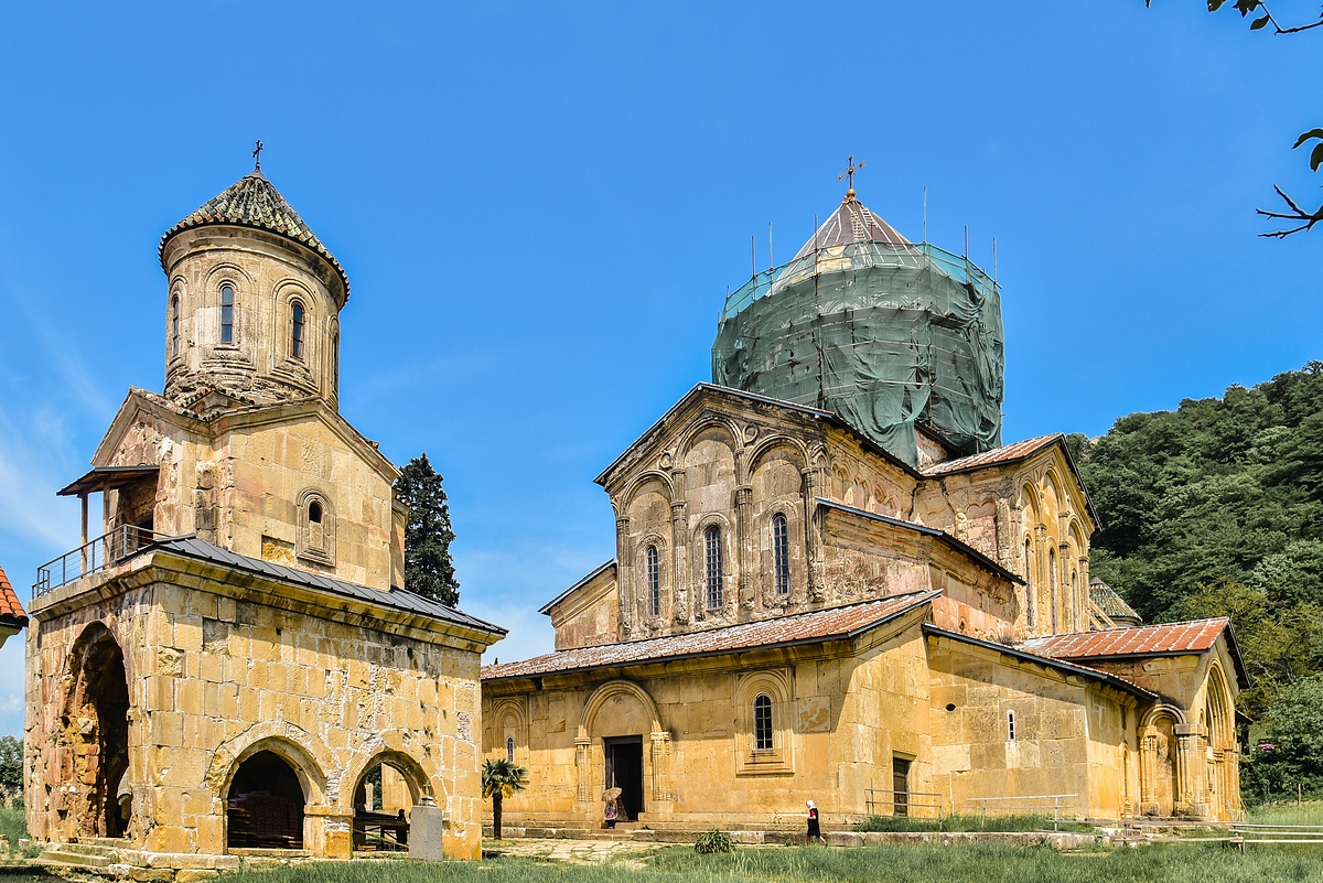 Гелатский монастырь. Колокольня.