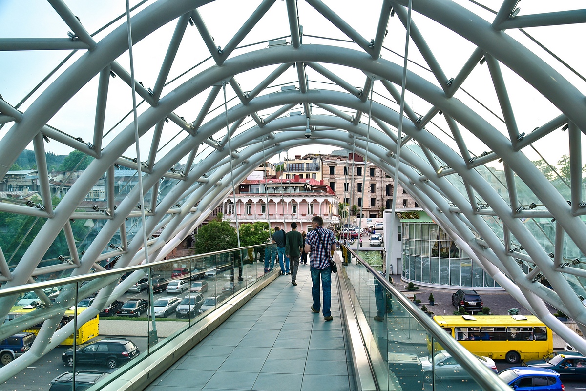 Стеклянный мост