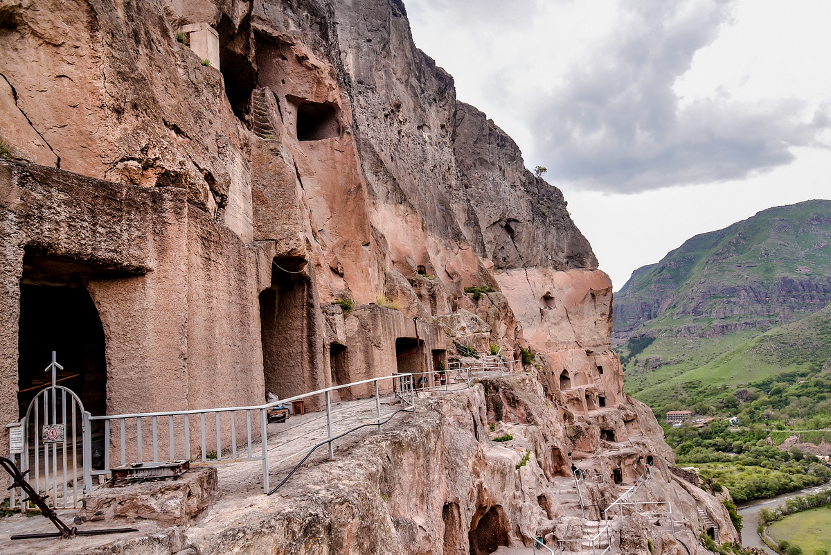 Пещерный город-крепость Вардзия