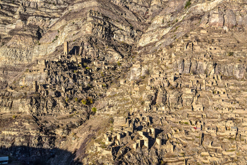 Аул Кахиб построен на крутом склоне, фото Татьяна Яковлева