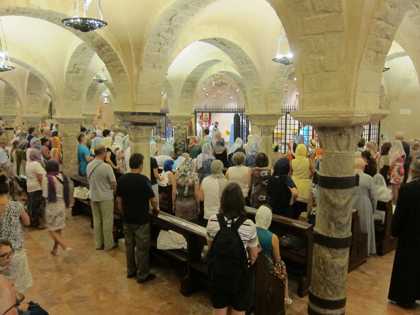 Прибыли паломники из России, фото Олег Алексеев