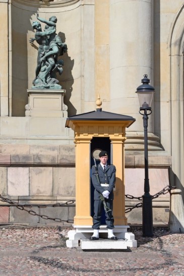 Караул у Королевского дворца, фото Борис Палтусов