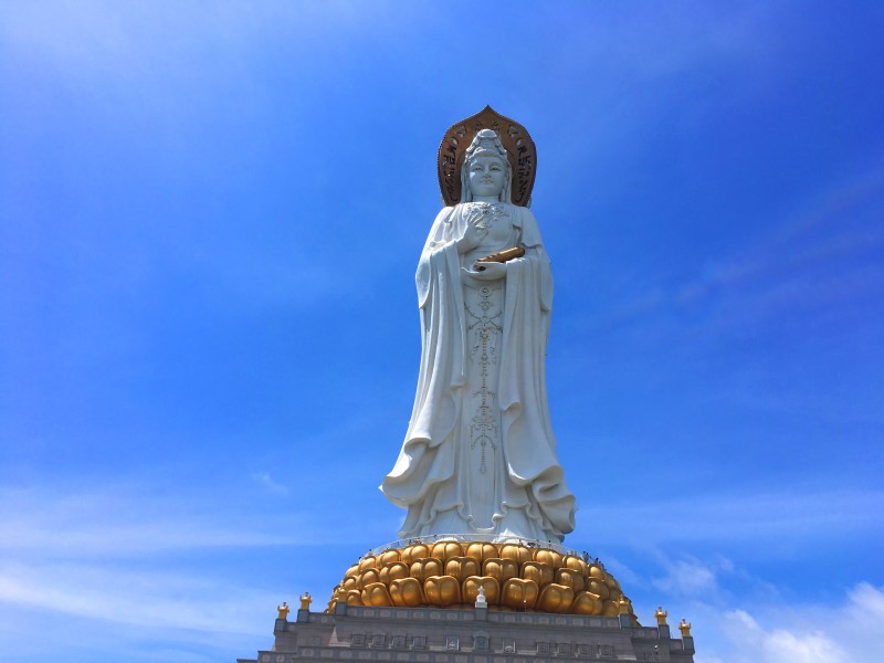 Богиня милосердия Гуаньинь - главная достопримечательность Няньшаня, © А. Полянская