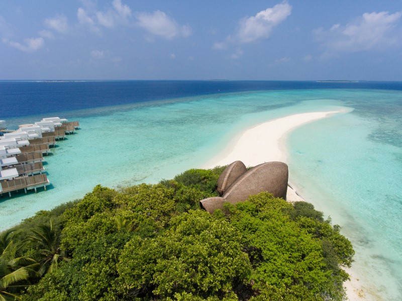 Тропический остров-курорт Dhigali Maldives