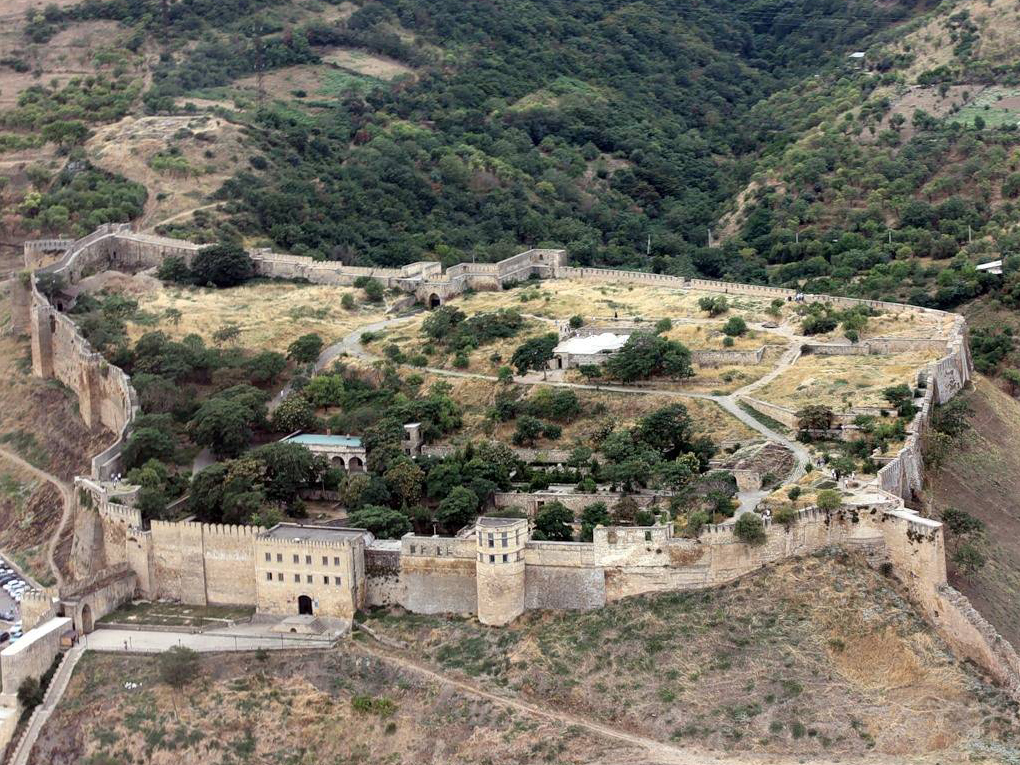 Цитадель «Нарын-Кала»