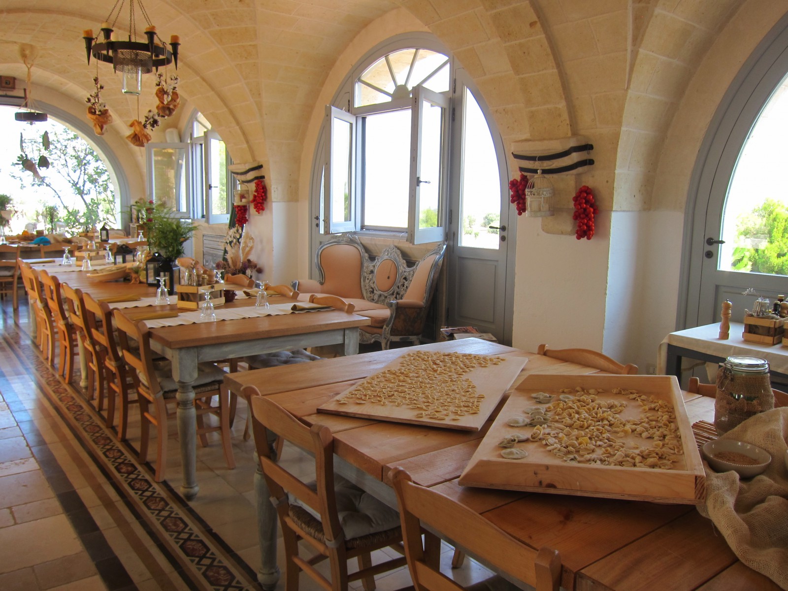 Ресторан. Здась научат еще и правильно готовить Алексеев Олег