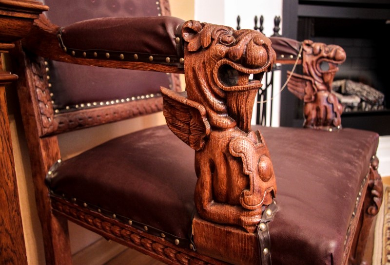 Резная мебель в доме городского головы Череповца, © О.Дёмина