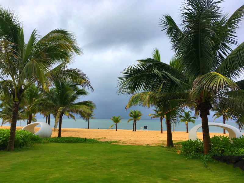 Хайнань – пляжная столица Китая. Здесь отличные пляжи с белым песком и чистое море  , © А. Полянская