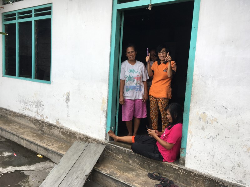 ... и с соседями. А.Полянская