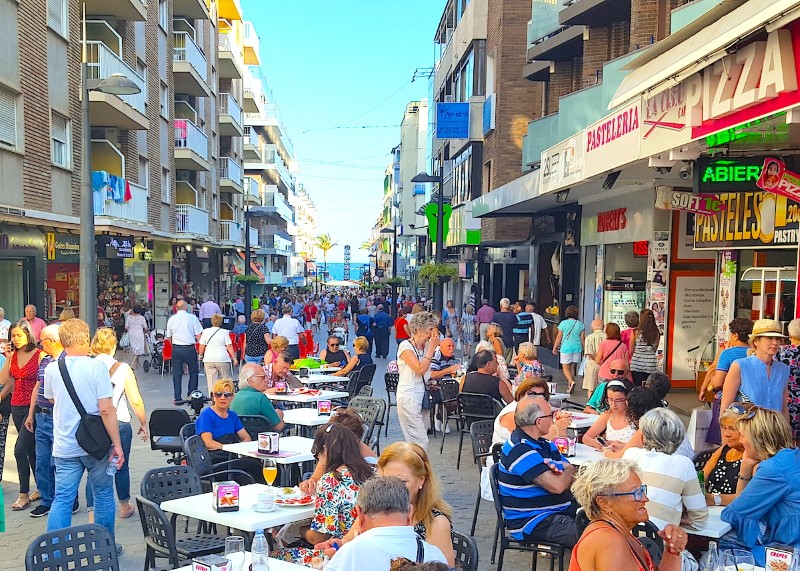 Отправляйтесь на шопинг в Бенидорм, © Нестерова М.