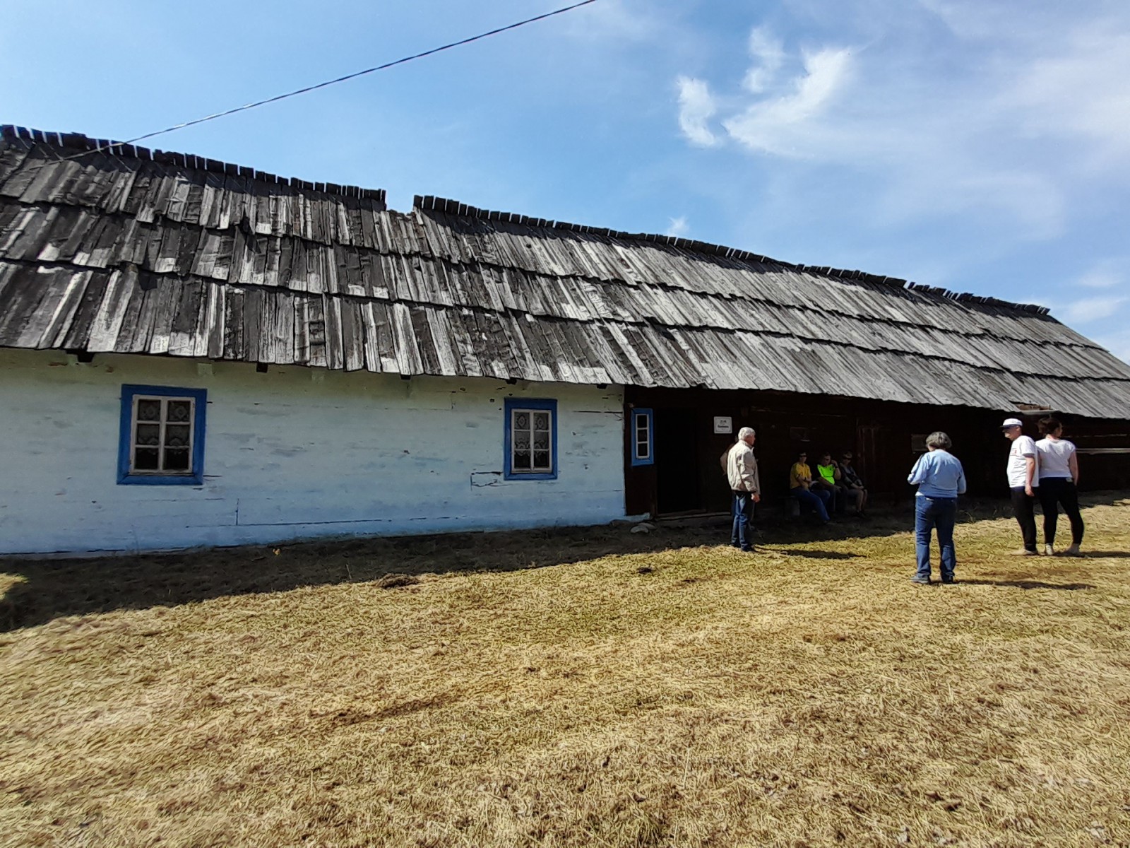 На смену землянкам пришли дома без подклета с высокими тесовыми крышами, © А.Владимирова