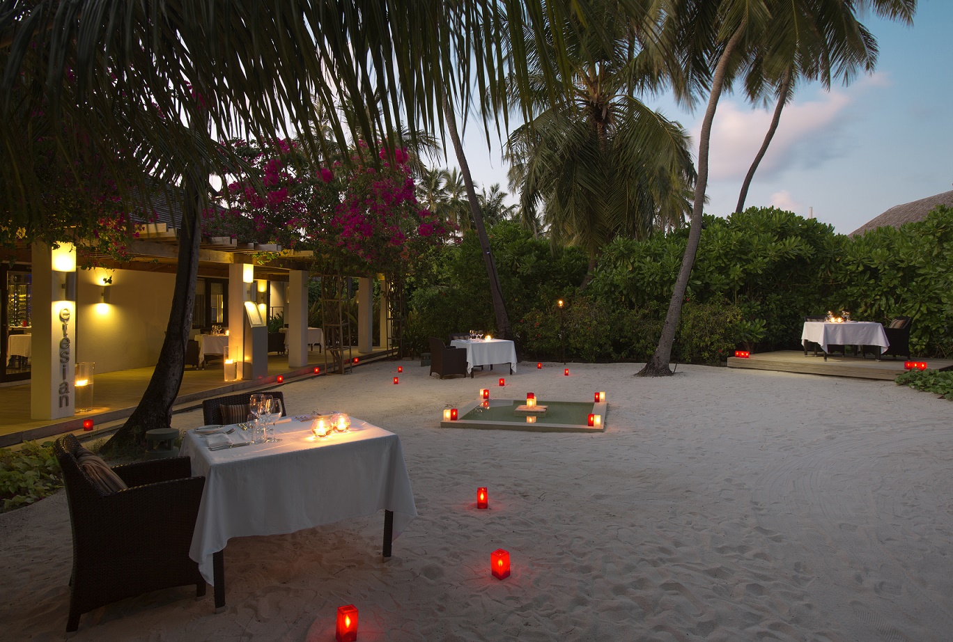 Отель Velassaru Maldives