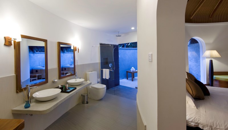 Kuramathi Maldives. Superior Beach Villa with Jacuzzi